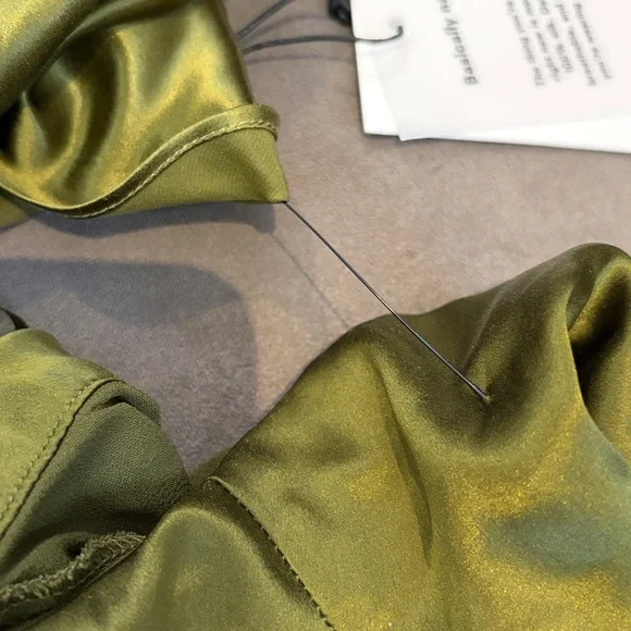 New Reformation Sera Silk Two Piece Set - Picture 9 of 17